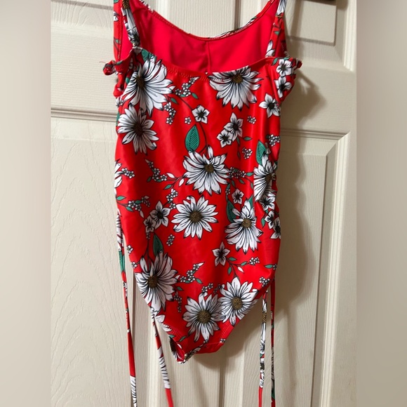 Coverup AND bathing suit matching! - Picture 3 of 11